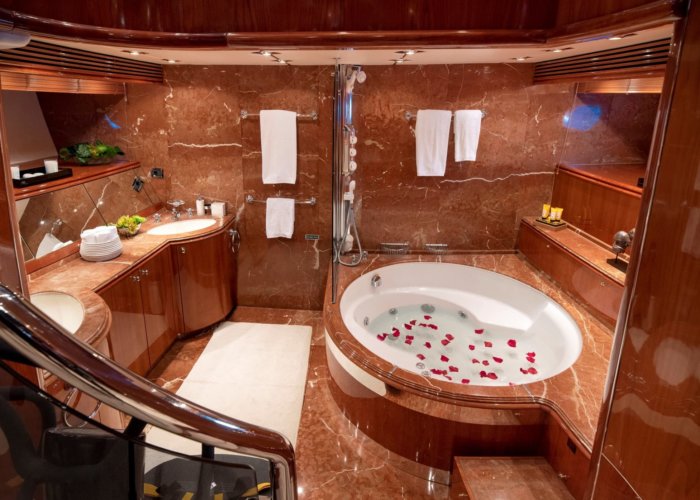 ultimate charter yacht 16