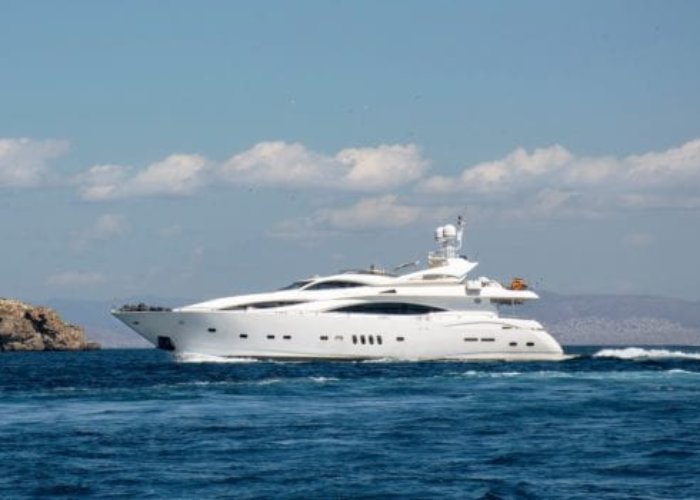 ultimate charter yacht 17